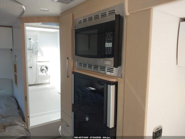 WDAPF4CD6KN029532 Mercedes-Benz Sprinter 4500 Standard Roof V6