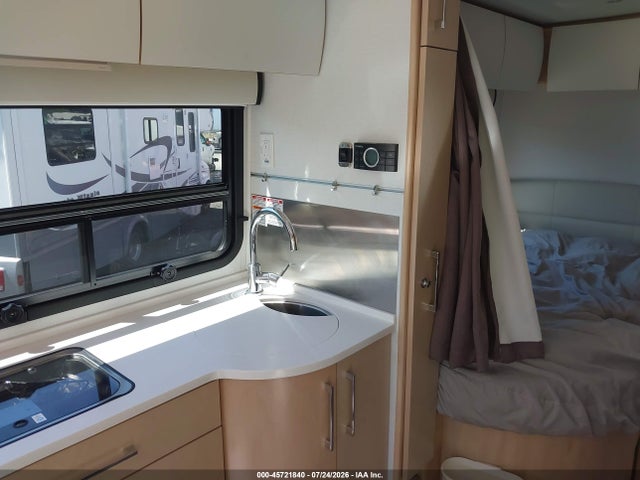 WDAPF4CD6KN029532 Mercedes-Benz Sprinter 4500 Standard Roof V6