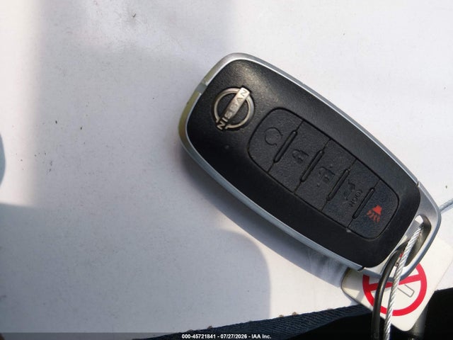 5N1BT3BA8RC687226 Nissan Rogue Sv Fwd