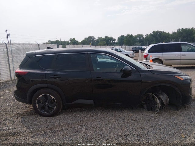 5N1BT3BA8RC687226 Nissan Rogue Sv Fwd