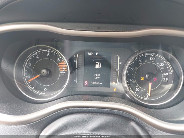 2017 Jeep Cherokee Latitude მანქანა იყიდება აუქციონზე, vin: 1C4PJMCB4HW528780, აუქციონის ნომერი: 45721845