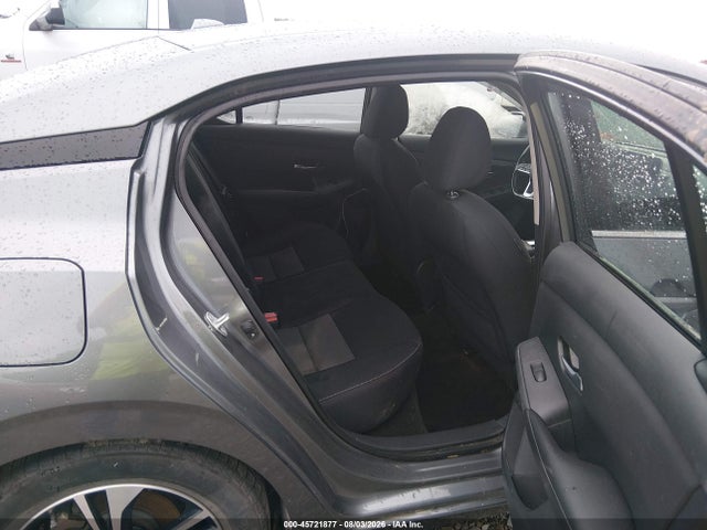 45721877 :رقم المزاد ، 3N1AB8CV9NY211010 vin ، 2022 Nissan Sentra Sv Xtronic Cvt مزاد بيع