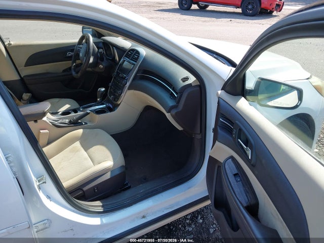 2015 Chevrolet Malibu 1lt მანქანა იყიდება აუქციონზე, vin: 1G11C5SL5FF105776, აუქციონის ნომერი: 45721955