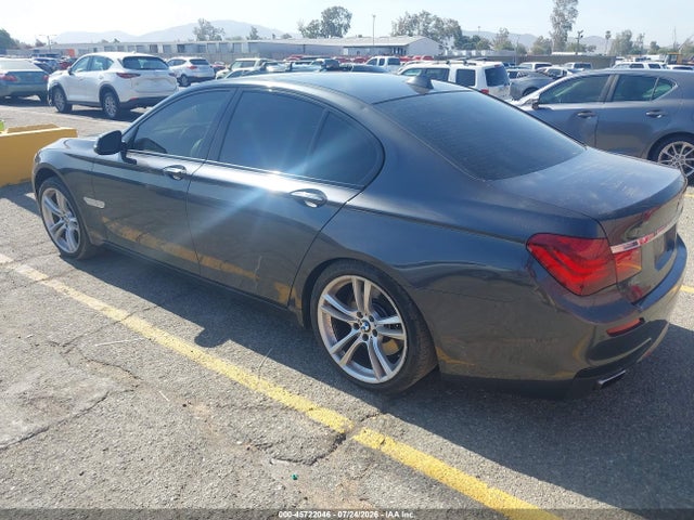 BMW 750i 2014 WBAYA8C50ED824986 Image 3