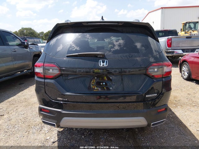 Продаж на аукціоні авто 2023 Honda Pilot 2wd Touring, vin: 5FNYG2H7XPB010218, номер лоту: 45722068
