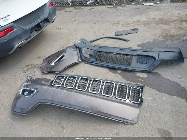 Продажа на аукционе авто 2021 Jeep Grand Cherokee Laredo E 4x4, vin: 1C4RJFAG1MC601005, номер лота: 45722151