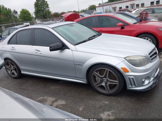 2010 Mercedes-benz C 63 Amg მანქანა იყიდება აუქციონზე, vin: WDDGF7HB0AF444138, აუქციონის ნომერი: 45722156