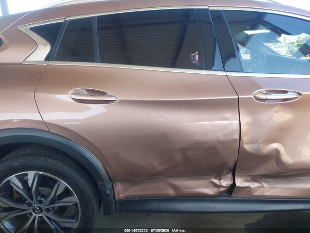 Auction sale of the 2018 Infiniti Qx30 Premium, vin: SJKCH5CRXJA042889, lot number: 45722202