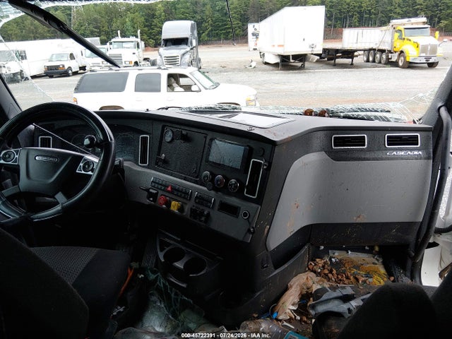 45722391 :رقم المزاد ، 3AKJHHDR1SSWG1129 vin ، 2025 Freightliner New Cascadia 126 مزاد بيع