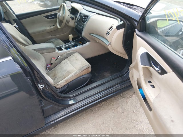 2015 Nissan Altima 2.5/2.5 S/2.5 Sl/2.5 Sv მანქანა იყიდება აუქციონზე, vin: 1N4AL3AP6FN301544, აუქციონის ნომერი: 45722401