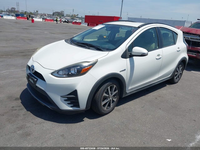 Toyota Prius C One 2018 JTDKDTB31J1614444 Image 2