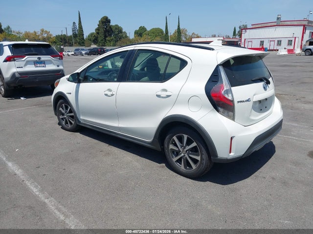 Toyota Prius C One 2018 JTDKDTB31J1614444 Image 3