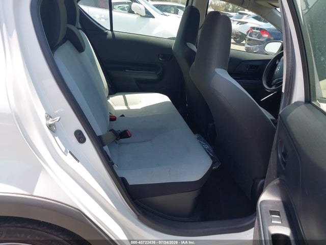 Toyota Prius C One 2018 JTDKDTB31J1614444 Image 8