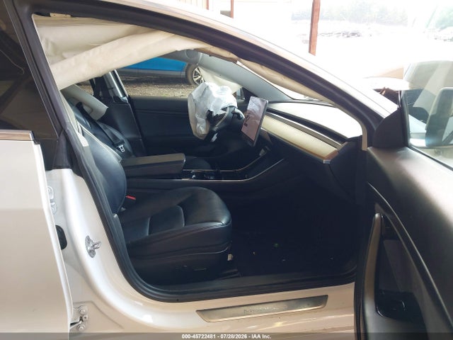 Продаж на аукціоні авто 2020 Tesla Model 3 Standard Range Plus Rear-wheel Drive/standard Range Rear-wheel Drive, vin: 5YJ3E1EA8LF737121, номер лоту: 45722481