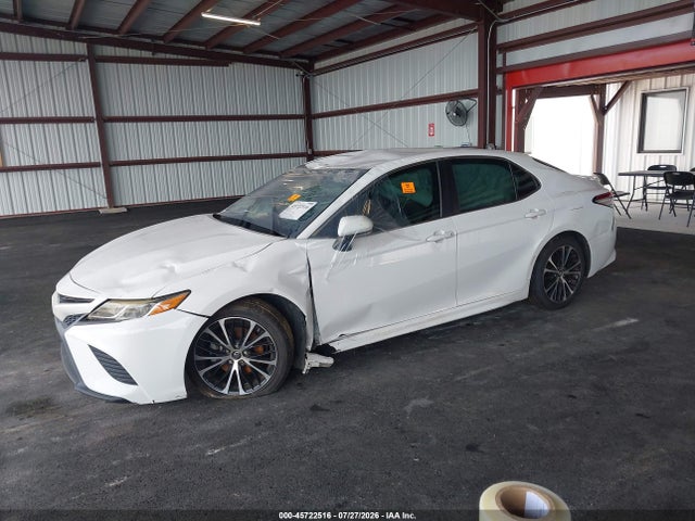 Продажа на аукционе авто 2018 Toyota Camry Se, vin: 4T1B11HK3JU011999, номер лота: 45722516