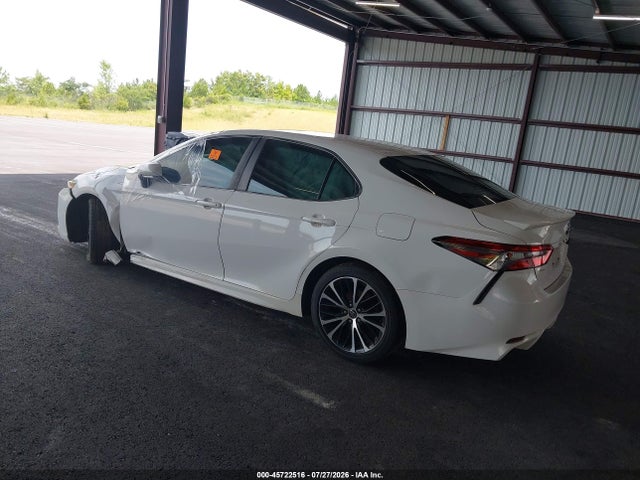 Продажа на аукционе авто 2018 Toyota Camry Se, vin: 4T1B11HK3JU011999, номер лота: 45722516