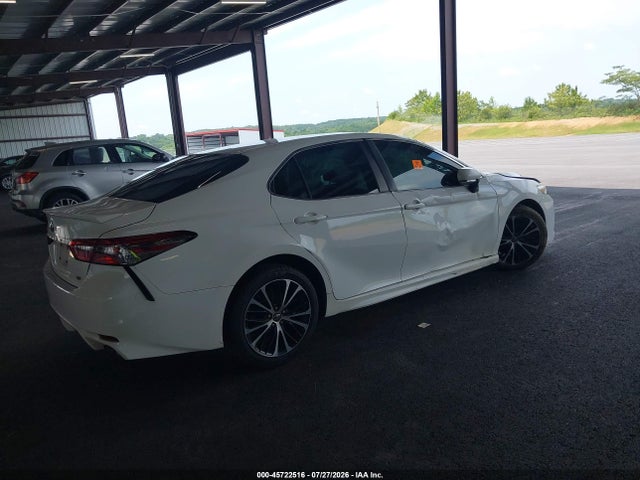 Продажа на аукционе авто 2018 Toyota Camry Se, vin: 4T1B11HK3JU011999, номер лота: 45722516