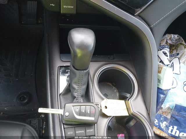 4T1G11AK6NU717094 Toyota CAMRY SE