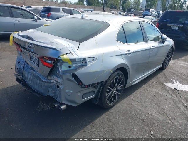 4T1G11AK6NU717094 Toyota CAMRY SE