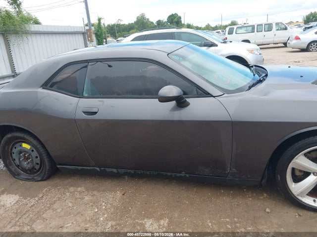 45722598 :رقم المزاد ، 2C3CDYAG6DH591355 vin ، 2013 Dodge Challenger Sxt Plus مزاد بيع