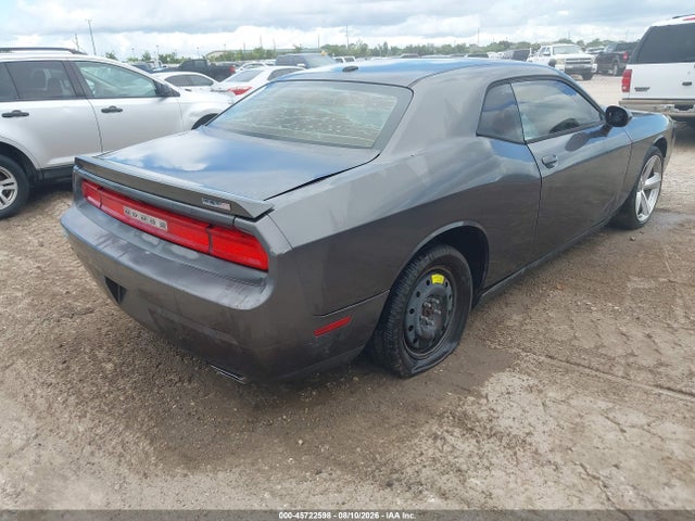 45722598 :رقم المزاد ، 2C3CDYAG6DH591355 vin ، 2013 Dodge Challenger Sxt Plus مزاد بيع