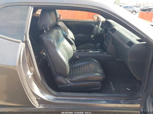 45722598 :رقم المزاد ، 2C3CDYAG6DH591355 vin ، 2013 Dodge Challenger Sxt Plus مزاد بيع