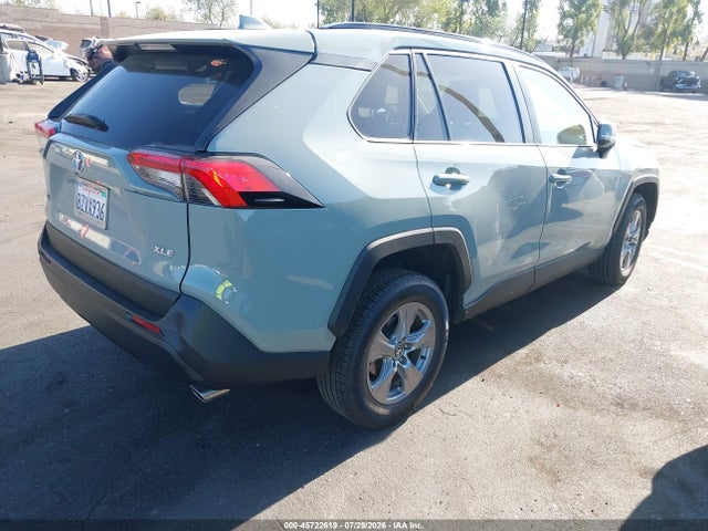 2T3W1RFV7NW188713 Toyota Rav4 Xle