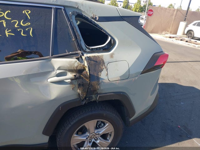 2T3W1RFV7NW188713 Toyota Rav4 Xle