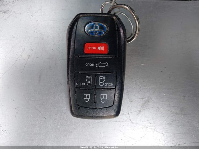 Продаж на аукціоні авто 2022 Toyota Sienna Xle, vin: 5TDJRKEC4NS113804, номер лоту: 45722625