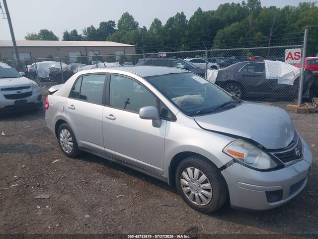 45722679 :رقم المزاد ، 3N1BC1AP7AL449474 vin ، 2010 Nissan Versa 1.8s مزاد بيع