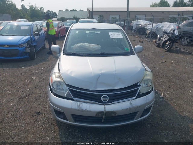 45722679 :رقم المزاد ، 3N1BC1AP7AL449474 vin ، 2010 Nissan Versa 1.8s مزاد بيع