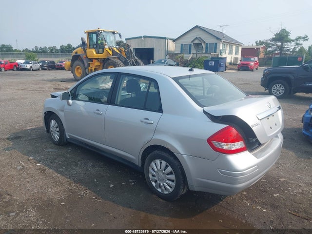 45722679 :رقم المزاد ، 3N1BC1AP7AL449474 vin ، 2010 Nissan Versa 1.8s مزاد بيع