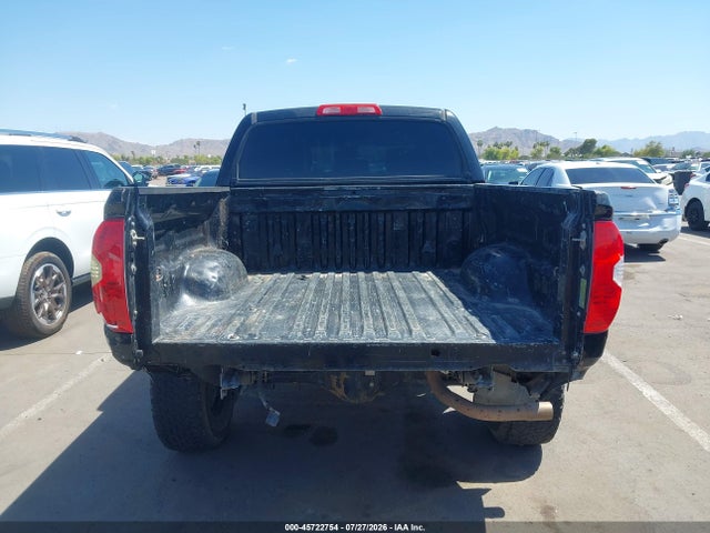 5TFDW5F11FX439656 Toyota Tundra Sr5 5.7l V8