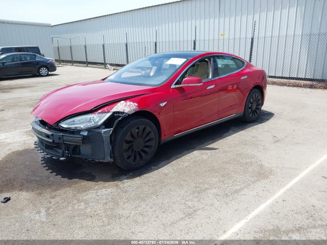 2014 Tesla Model S P85 მანქანა იყიდება აუქციონზე, vin: 5YJSA1H14EFP53354, აუქციონის ნომერი: 45722792