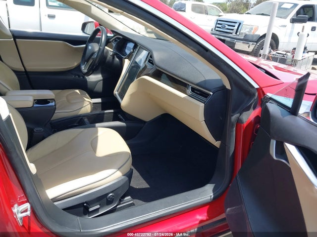 2014 Tesla Model S P85 მანქანა იყიდება აუქციონზე, vin: 5YJSA1H14EFP53354, აუქციონის ნომერი: 45722792