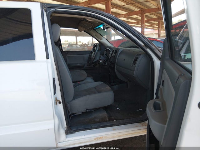 45722891 :رقم المزاد ، 1D7HE22K15S157634 vin ، 2005 Dodge Dakota St مزاد بيع