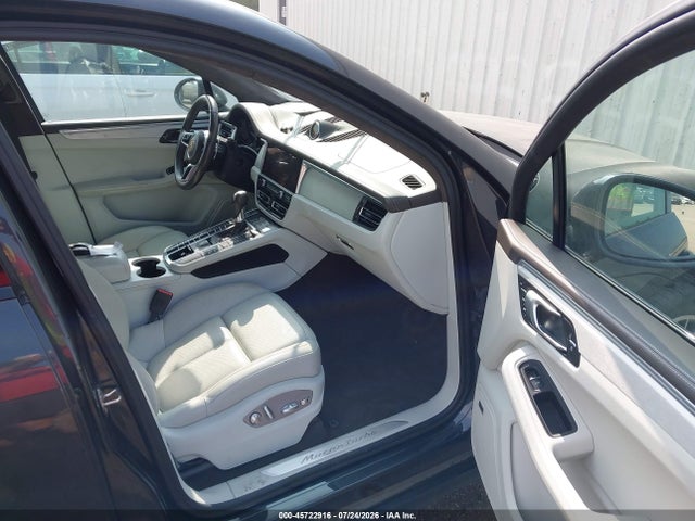 Продаж на аукціоні авто 2021 Porsche Macan Turbo, vin: WP1AF2A59MLB60745, номер лоту: 45722916