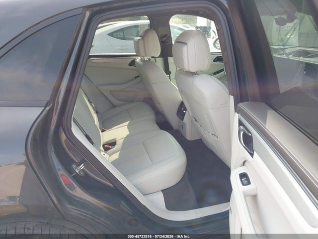 Продаж на аукціоні авто 2021 Porsche Macan Turbo, vin: WP1AF2A59MLB60745, номер лоту: 45722916