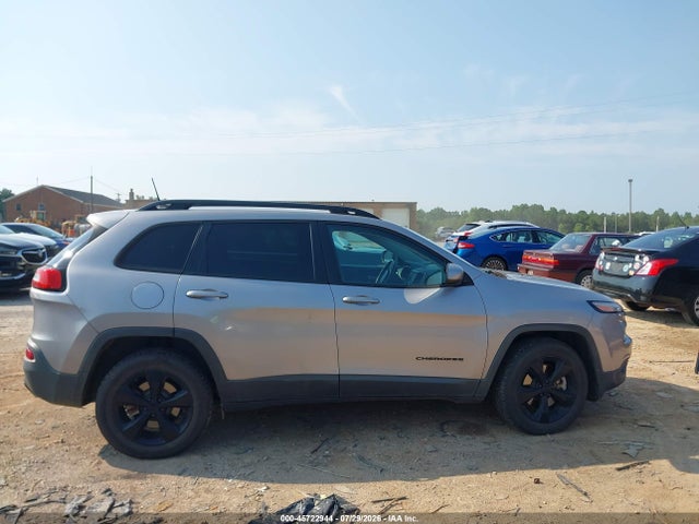 2018 Jeep Cherokee Latitude 4x4 მანქანა იყიდება აუქციონზე, vin: 1C4PJMCXXJD507610, აუქციონის ნომერი: 45722944