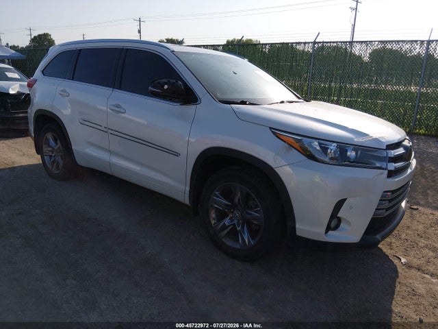Toyota Highlander Limited Platinum 2018 5TDDZRFH3JS880375 Image 1