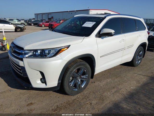 Toyota Highlander Limited Platinum 2018 5TDDZRFH3JS880375 Image 2