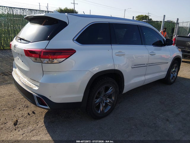 Toyota Highlander Limited Platinum 2018 5TDDZRFH3JS880375 Image 4