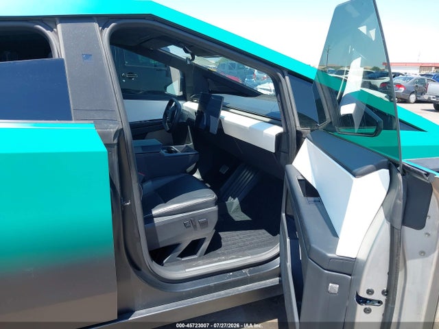 45723007 :رقم المزاد ، 7G2CEHED1RA002843 vin ، 2024 Tesla Cybertruck All-wheel Drive مزاد بيع