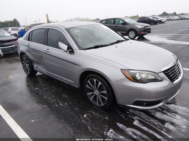 Aukcja sprzedaży 2013 Chrysler 200 Touring, vin: 1C3CCBBG6DN728154, numer aukcji: 45723010