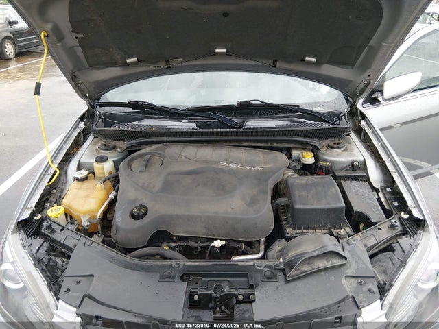 45723010 :رقم المزاد ، 1C3CCBBG6DN728154 vin ، 2013 Chrysler 200 Touring مزاد بيع