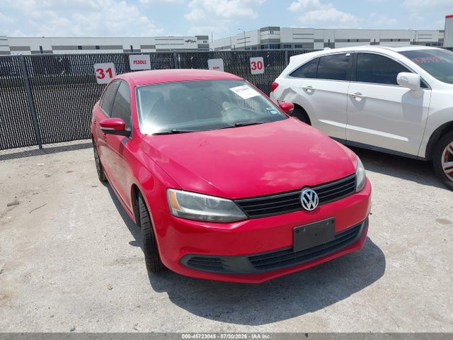 45723045 :رقم المزاد ، 3VWD17AJ2EM417927 vin ، 2014 Volkswagen Jetta 1.8t Se مزاد بيع
