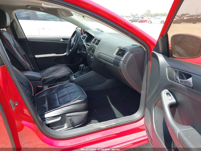 2014 Volkswagen Jetta 1.8t Se მანქანა იყიდება აუქციონზე, vin: 3VWD17AJ2EM417927, აუქციონის ნომერი: 45723045