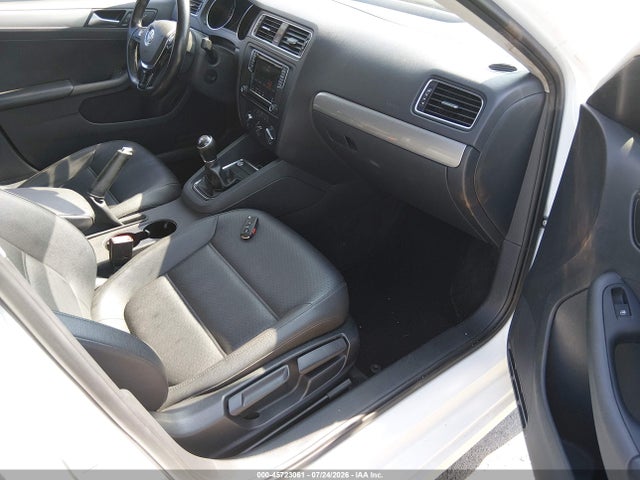 2017 Volkswagen Jetta 1.4t Se მანქანა იყიდება აუქციონზე, vin: 3VWB67AJ4HM311427, აუქციონის ნომერი: 45723061