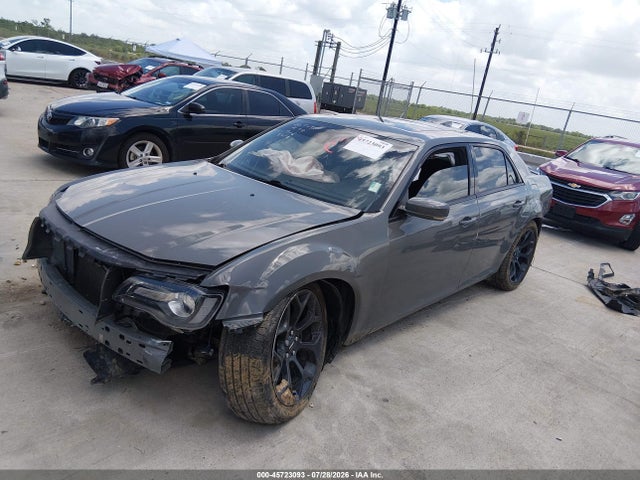 Chrysler 300 300s 2019 2C3CCABG6KH605017 Image 2