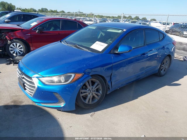Продажа на аукционе авто 2017 Hyundai Elantra Se, vin: 5NPD84LF9HH180630, номер лота: 45723097